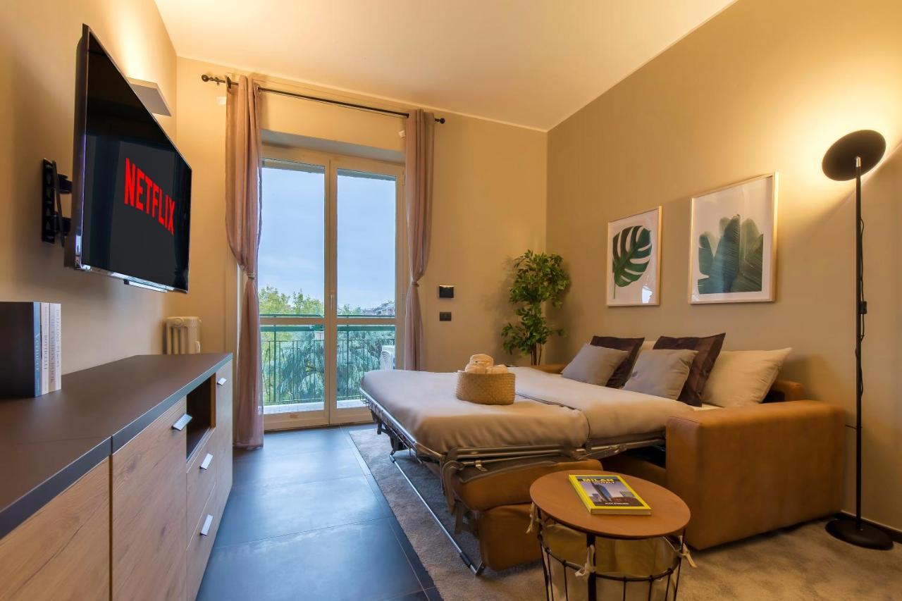 Modern & Bright 2 Bedroom Flat 50M From M4 Stop Milano Esterno foto